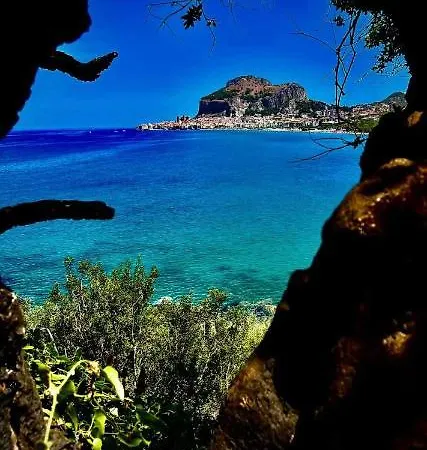 Al 25 Tulipani Cefalù
