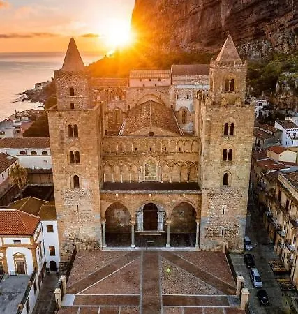 Al 25 Tulipani * Cefalù